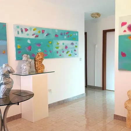 Guest house Kata